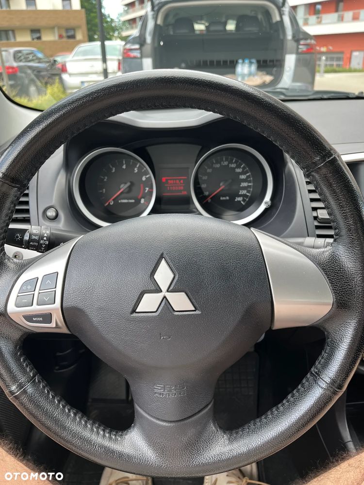 Mitsubishi Lancer 1.6 Invite - 11