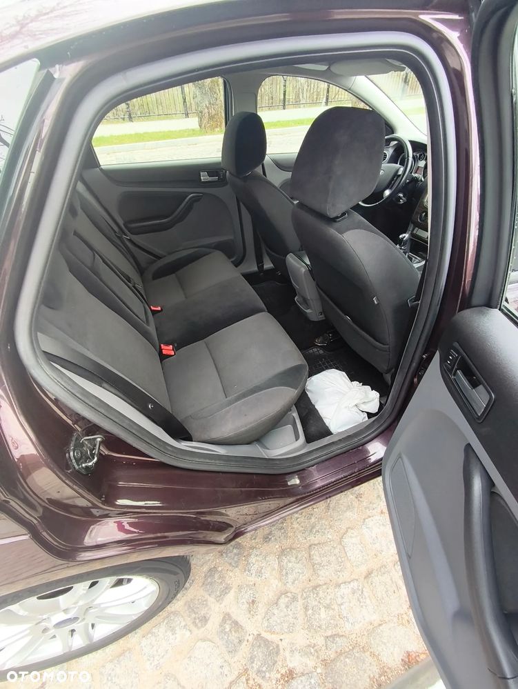 Ford Focus 1.6 TDCi Ambiente - 9