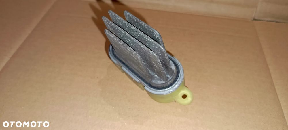 REZYSTOR DMUCHAWY RENAULT LAGUNA III - 4