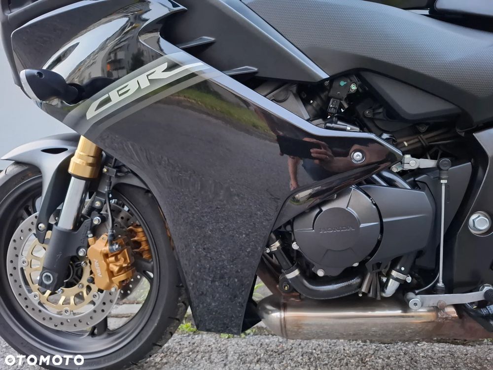 Honda CBR - 25
