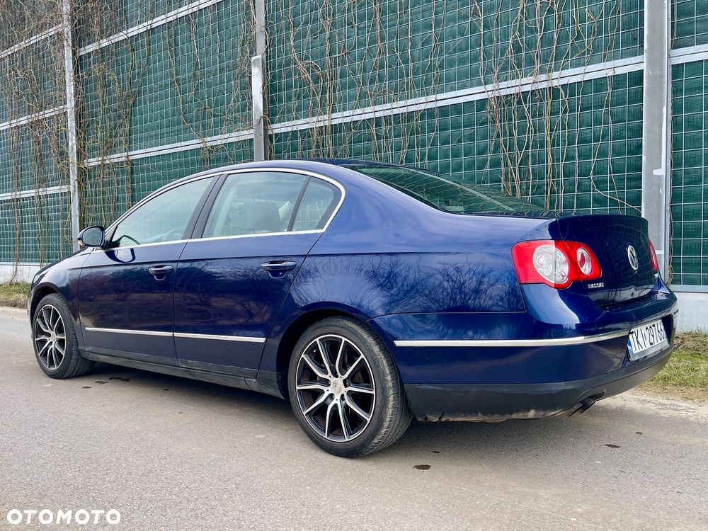 Volkswagen Passat 2.0 TDI Comfortline - 11
