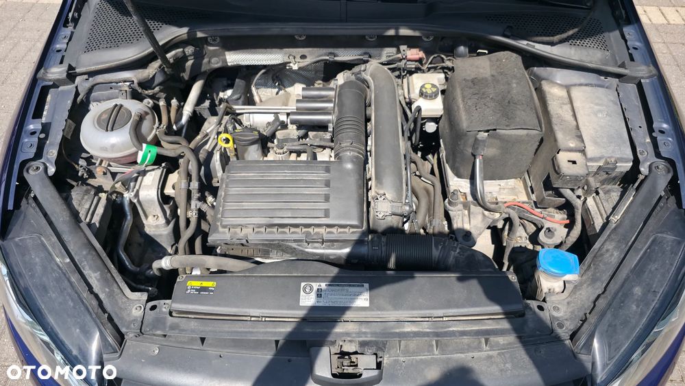 Volkswagen Golf 1.4 TSI BMT Comfortline - 17