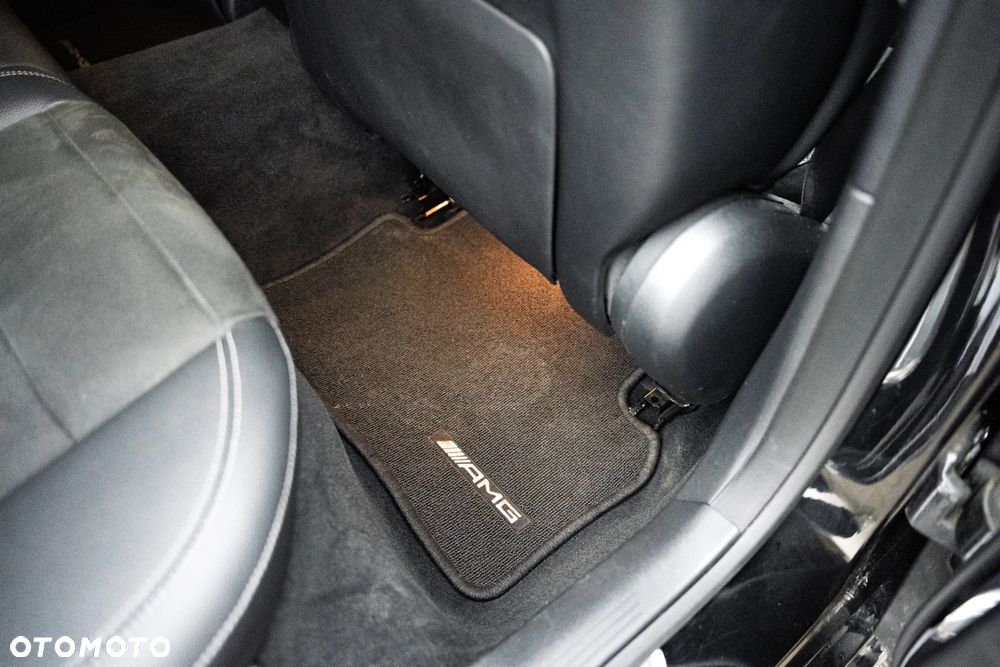 Mercedes-Benz CLS 400 d 4Matic 9G-TRONIC AMG Line - 23