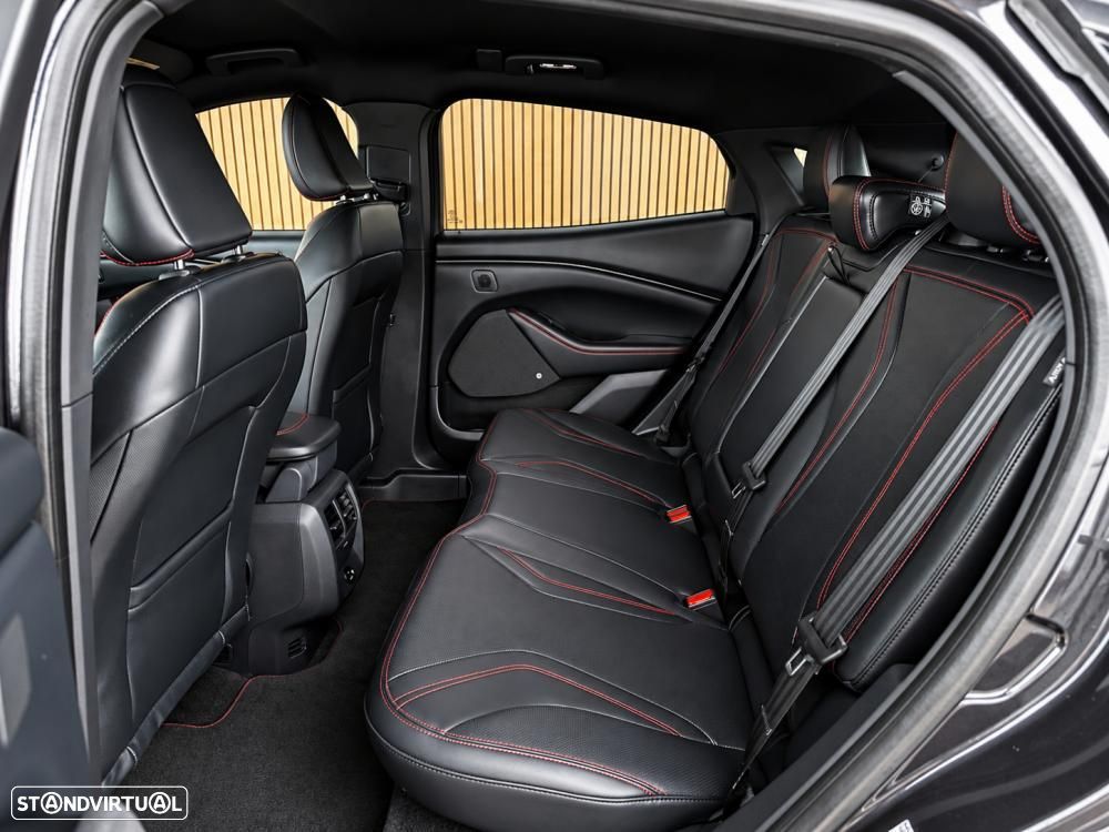 Ford Mustang Mach-E 75.7 kWh Premium AWD - 42