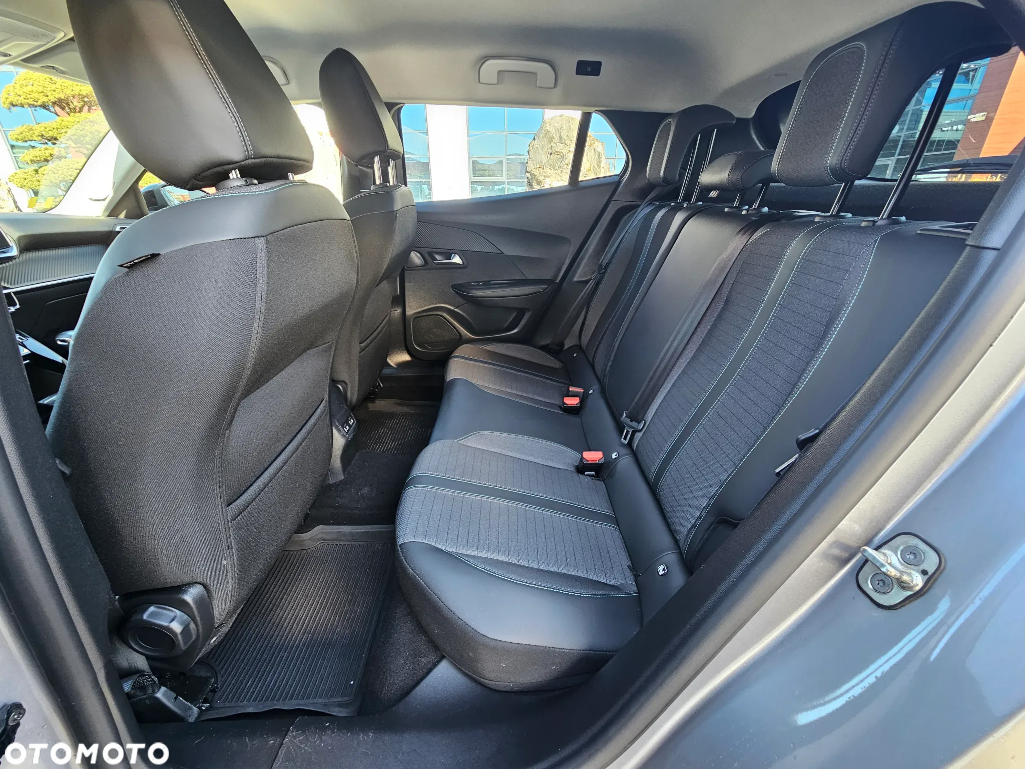 Peugeot 2008 1.2 PureTech Allure Pack S&S - 11