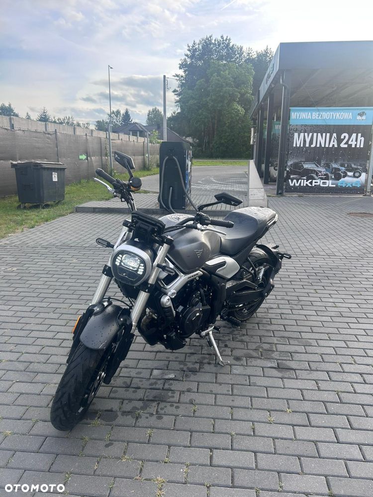 VOGE 500AC - 2