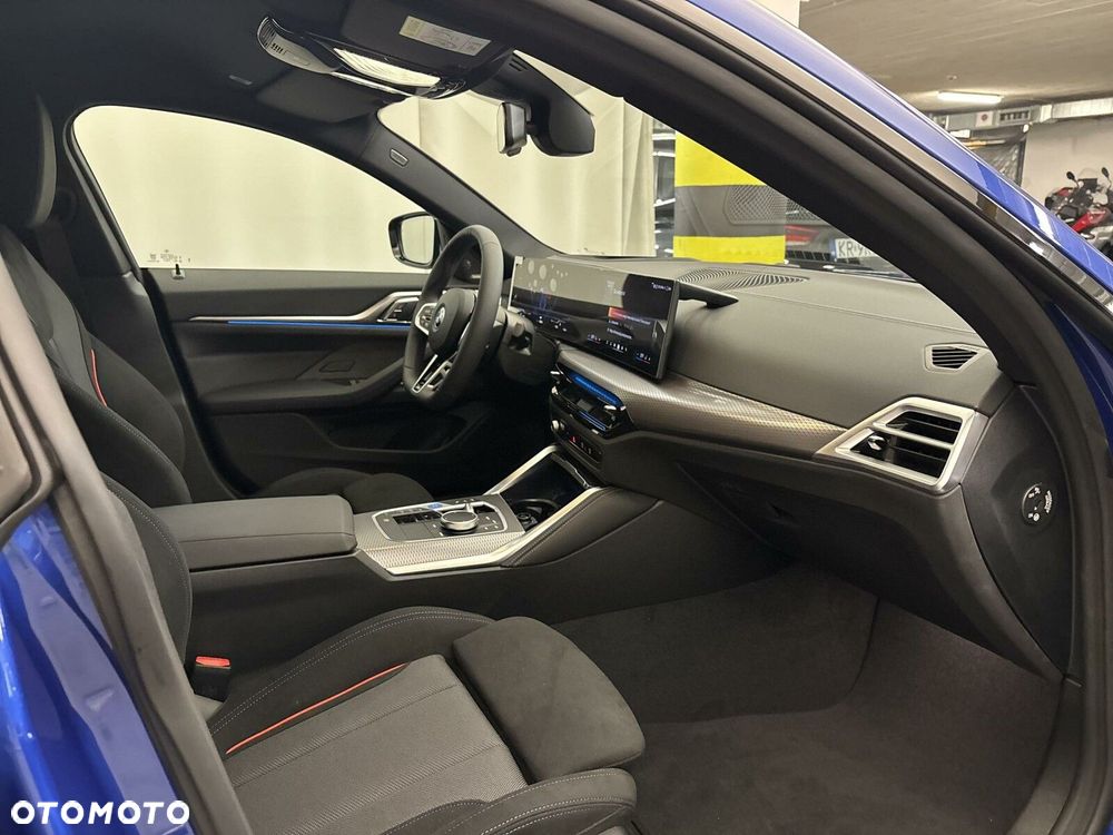 BMW i4 - 21