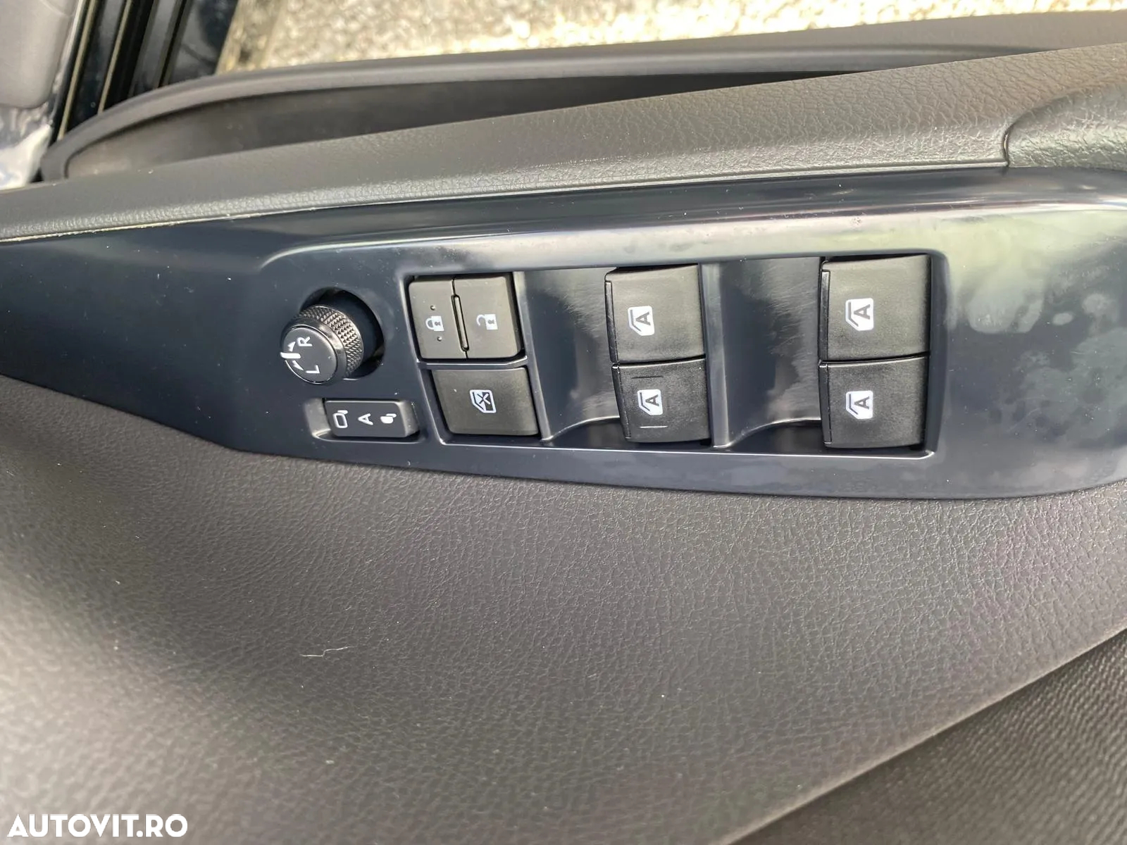 Toyota Camry 2.5 Hybrid Business - 14