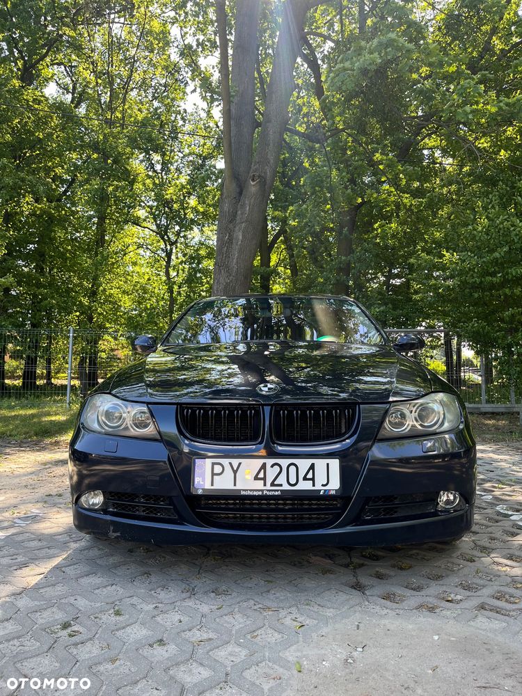 BMW Seria 3 335xi - 23