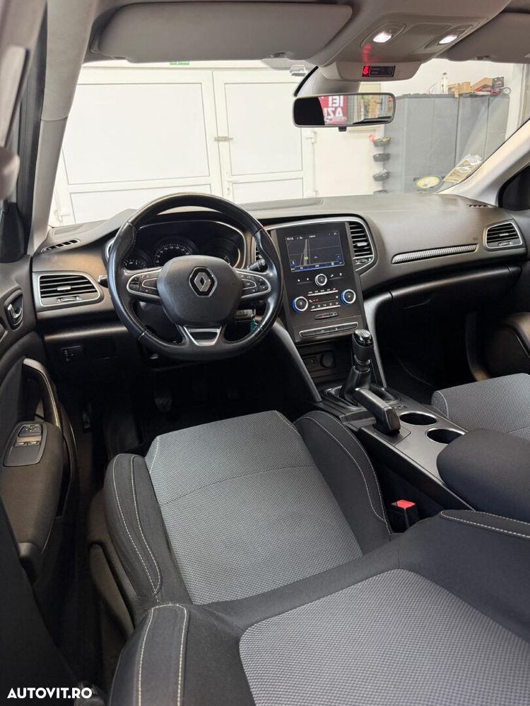 Renault Megane - 11