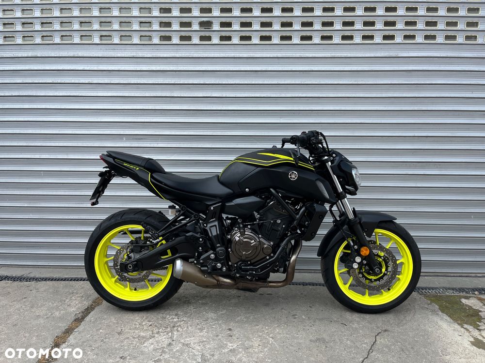 Yamaha MT - 5