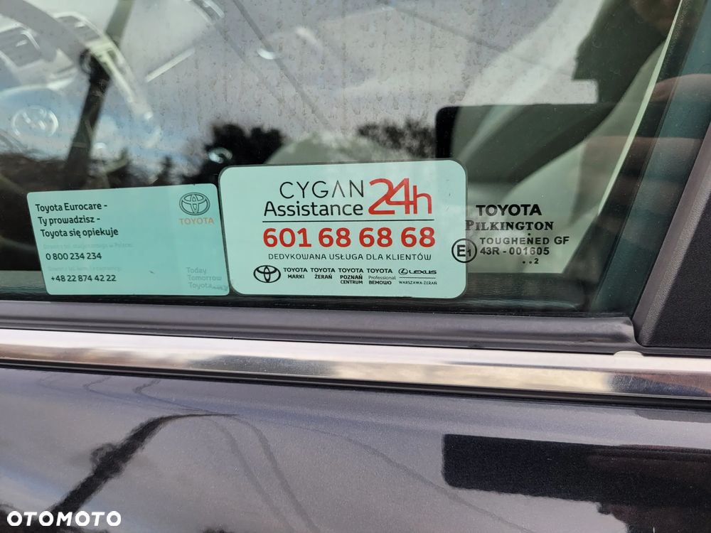 Toyota Avensis 2.0 D-4D Premium - 10