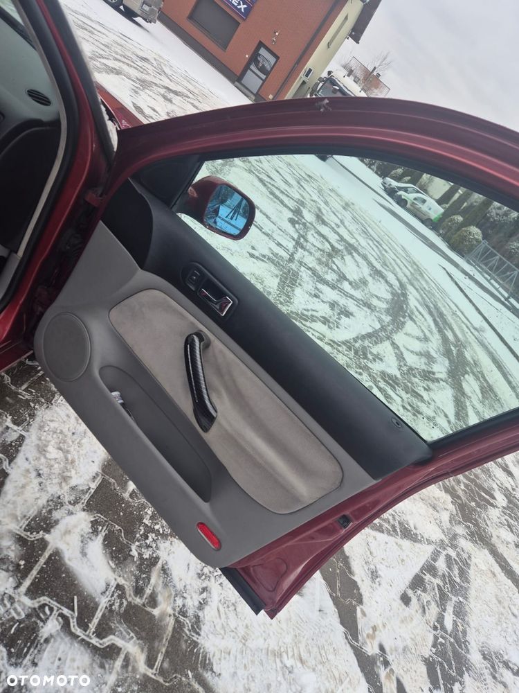 Volkswagen Golf 1.6 Basis - 19