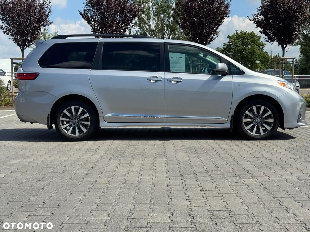 Toyota Sienna 3.5 V6 XLE AWD - 11