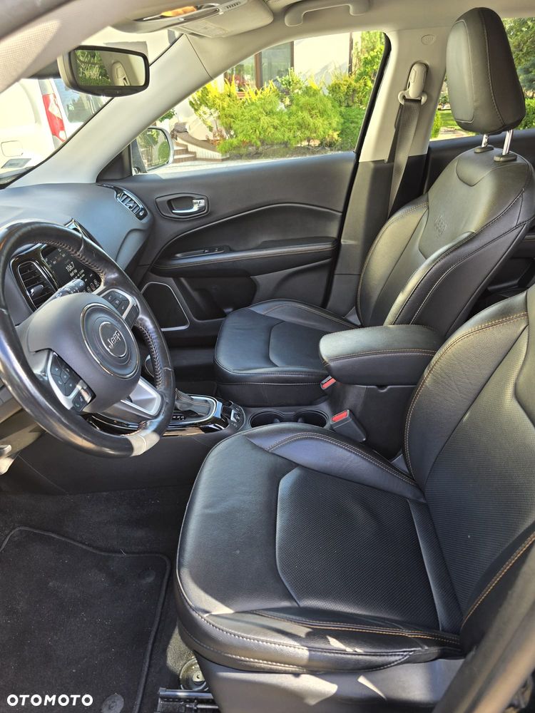 Jeep Compass - 25