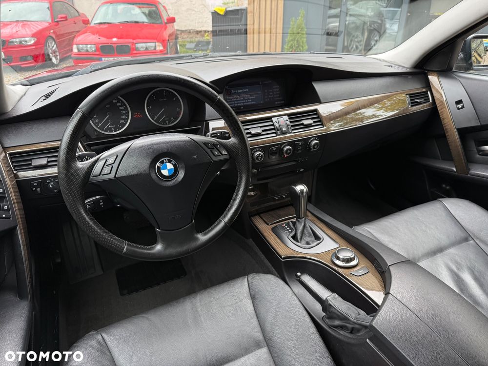 BMW Seria 5 - 32