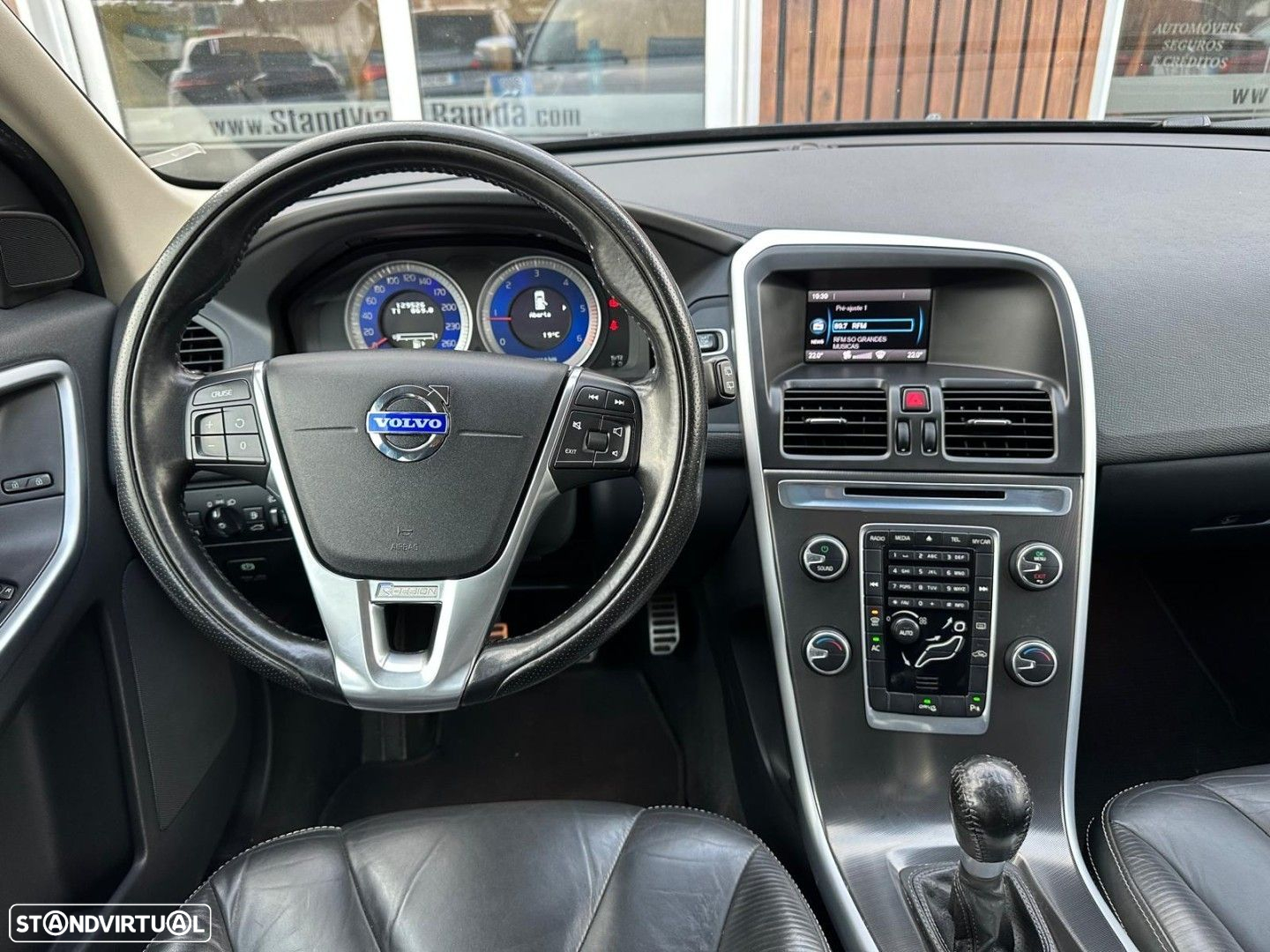 Volvo XC 60 2.0 D3 Drive R-Design - 16