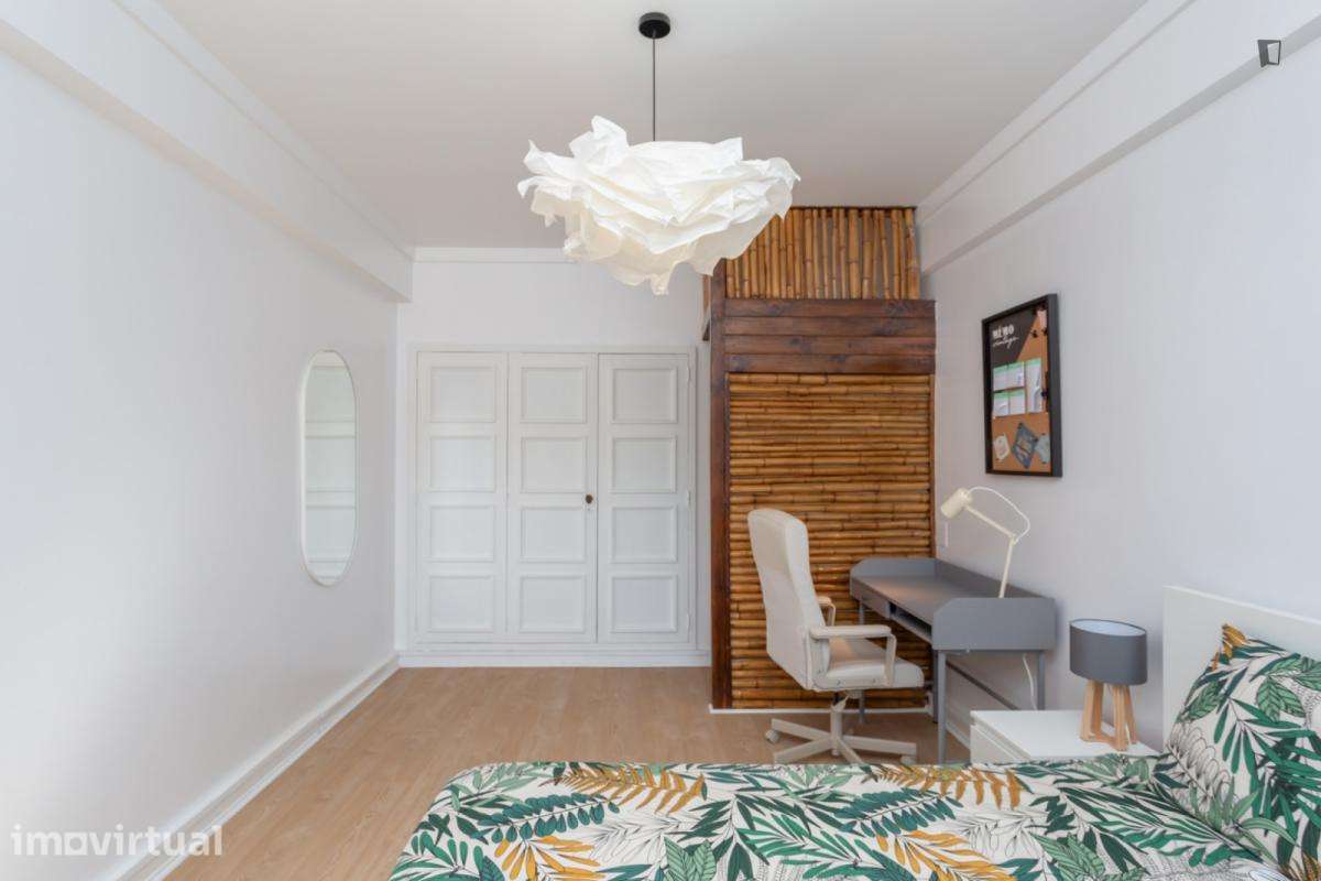 Quarto - localizado em Marquês de Pombal Lisbon - Grande imagem: 3/42