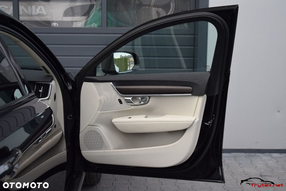 Volvo V90 Cross Country - 20