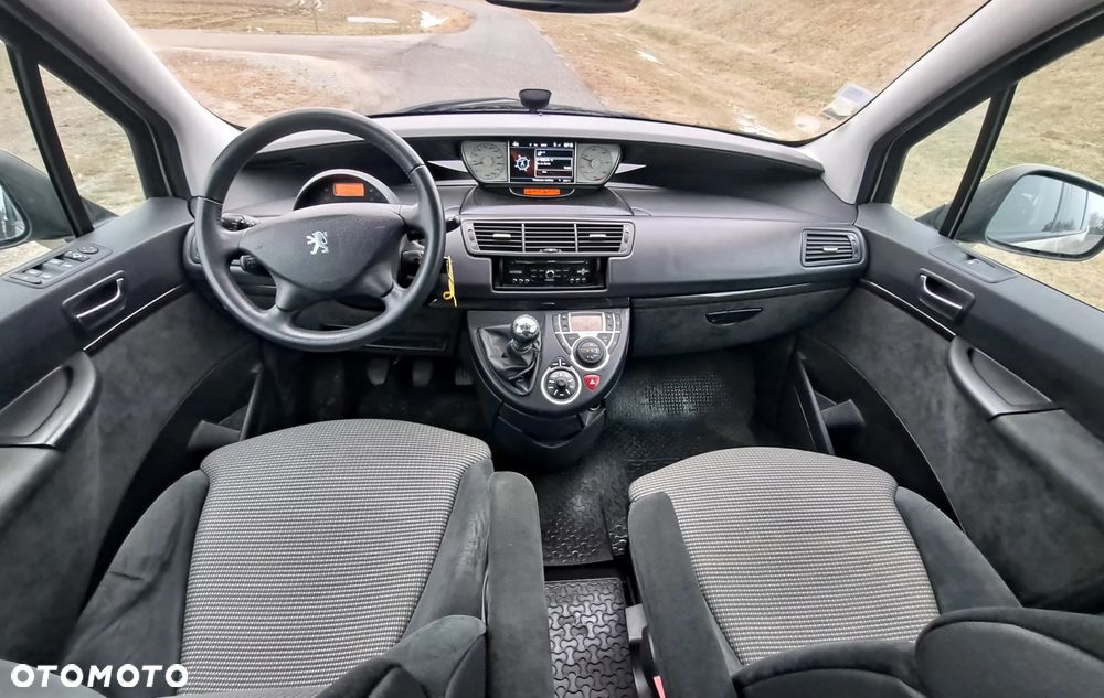 Peugeot 807 HDi 135 Style - 6