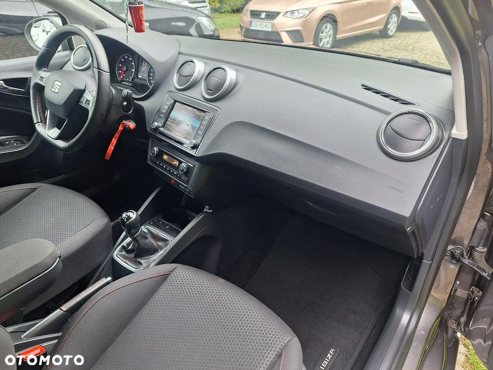 Seat Ibiza 1.0 TSI S&S Black Edition - 28