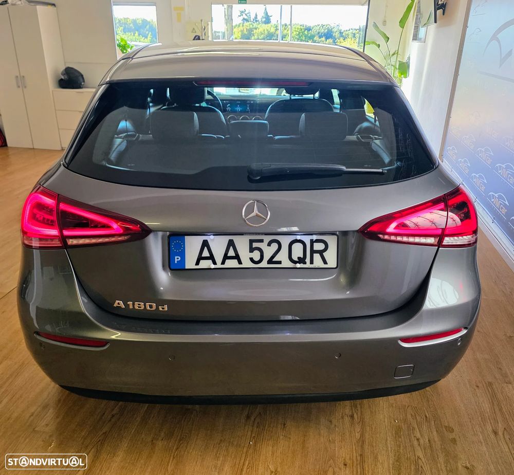 Mercedes-Benz A 180 d Progressive Aut. - 11