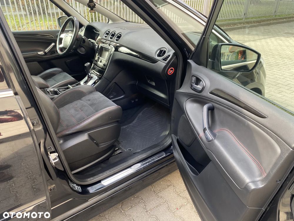 Ford S-Max - 13