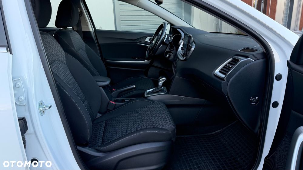 Kia Ceed 1.5 T-GDI M DCT - 19