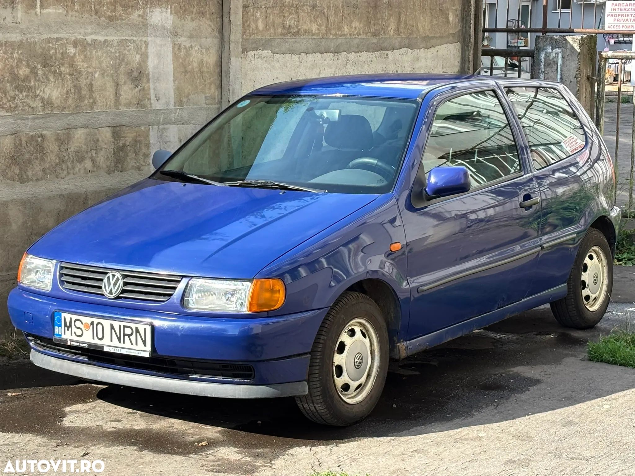 Volkswagen Polo - 1