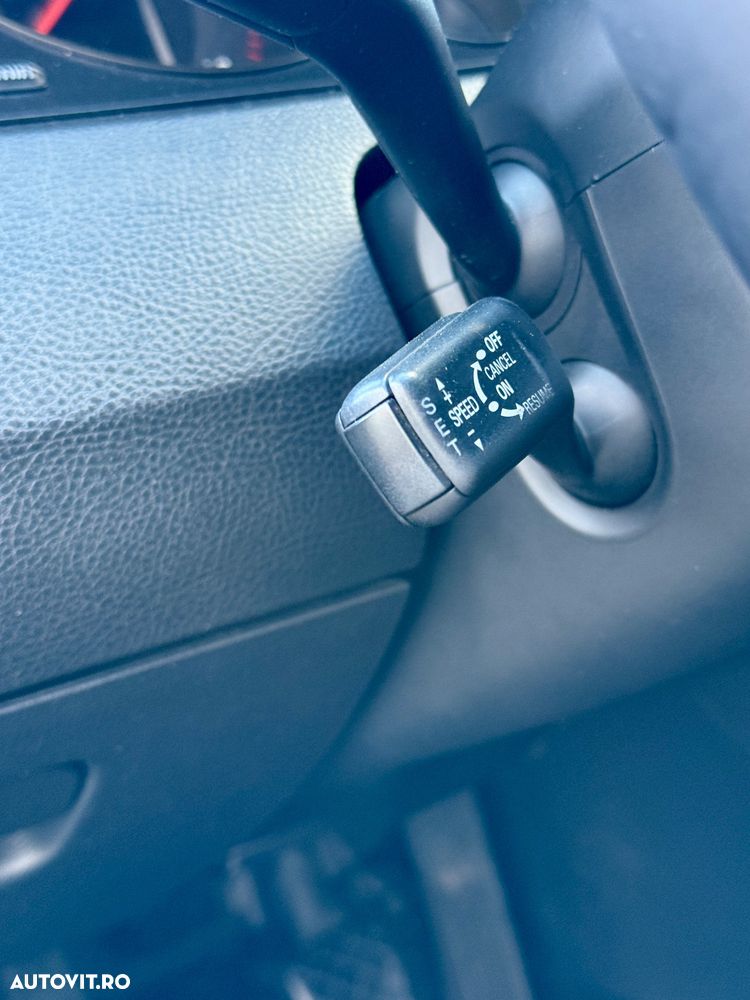 Volkswagen Passat Variant 2.0 TDI Highline - 36