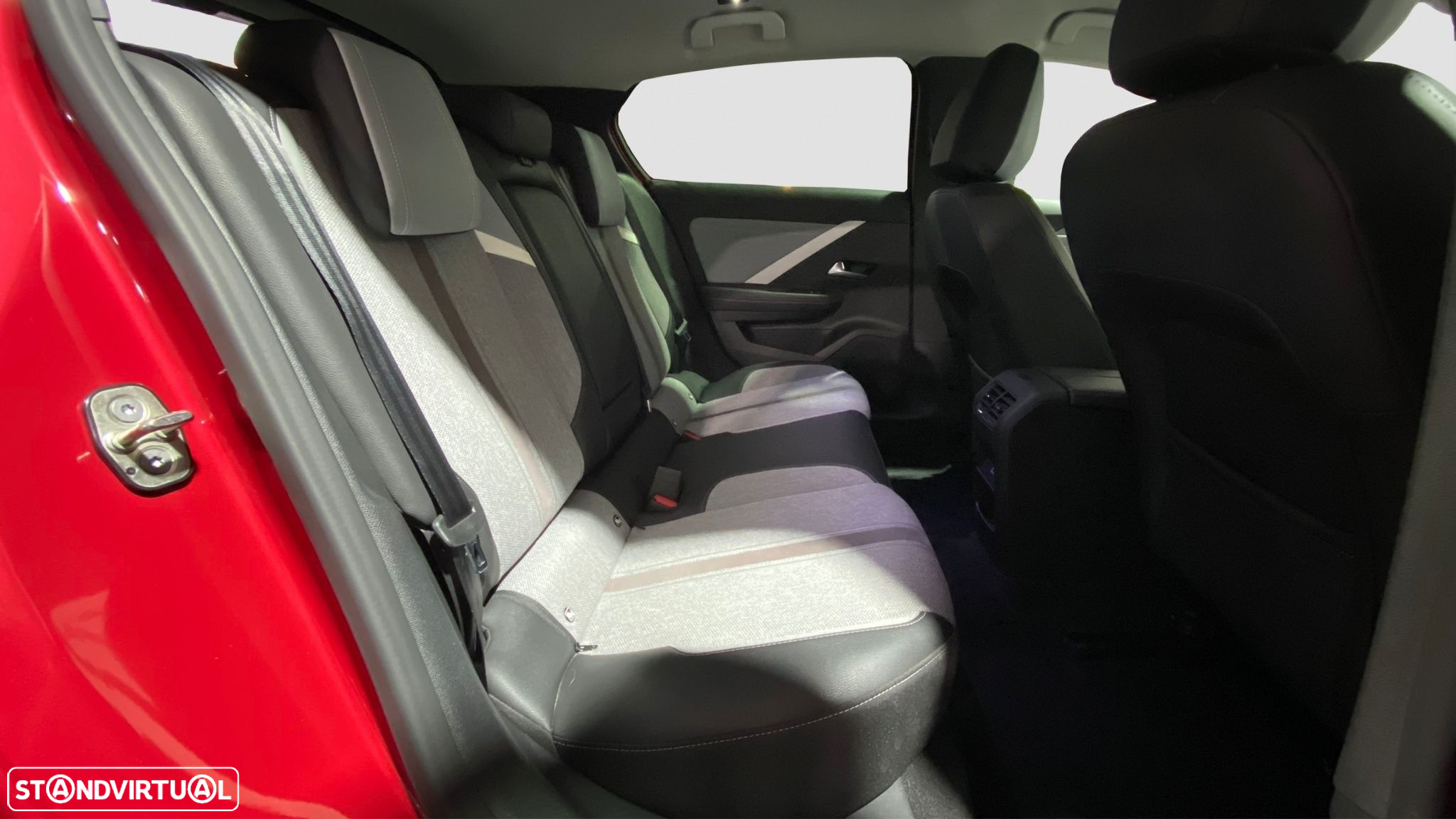 Opel Astra 1.5 D Elegance Aut. - 10