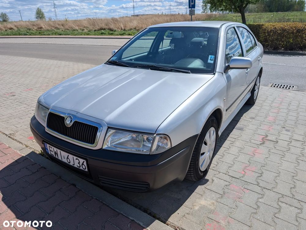 Skoda Octavia 1.6 Tour - 1