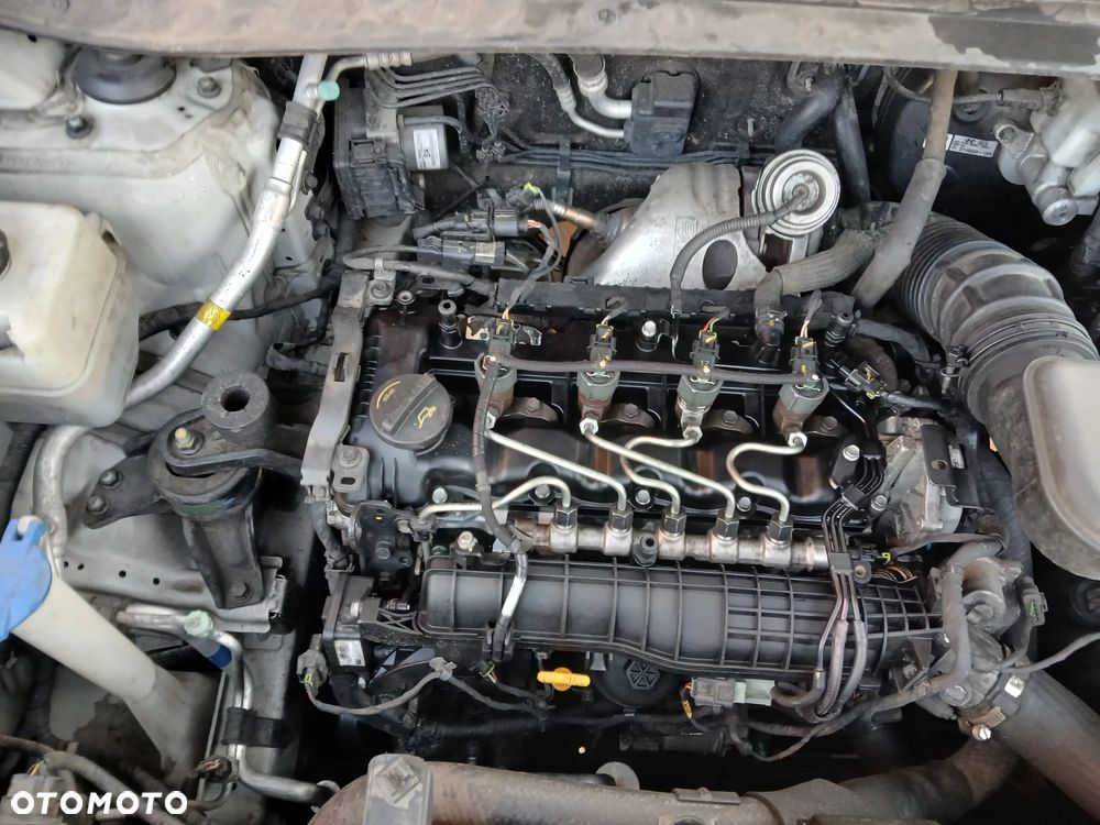 Hyundai ix35 1.7 CRDi 2WD blue Finale Gold - 15