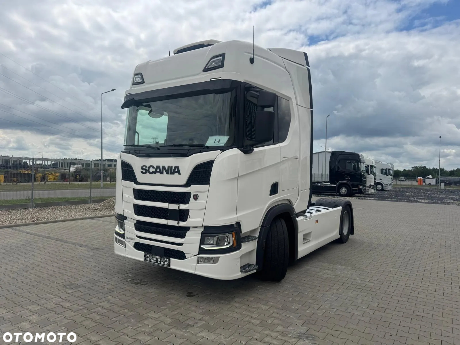 Scania R450/Full LEDY/ KLIMA STACJONARNA/ NAVI/ DWA ŁÓŻKA/ BAKI 1200L - 2