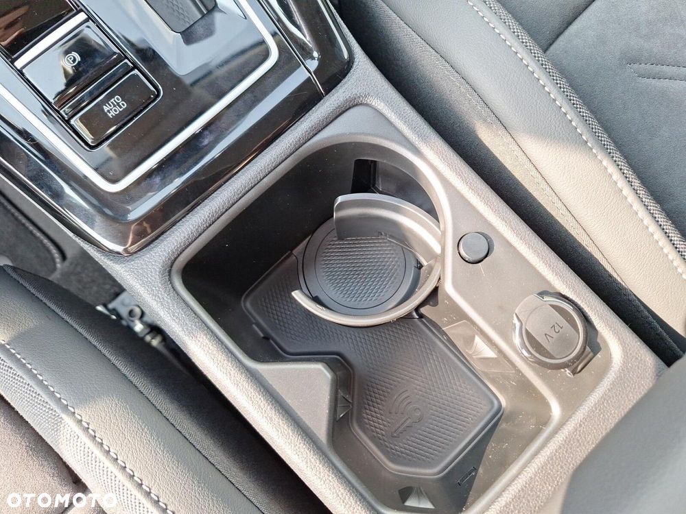 Volkswagen Golf - 20