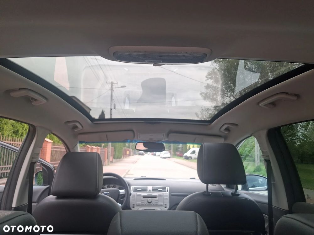 Ford Kuga 2.0 TDCi 2x4 Titanium - 20