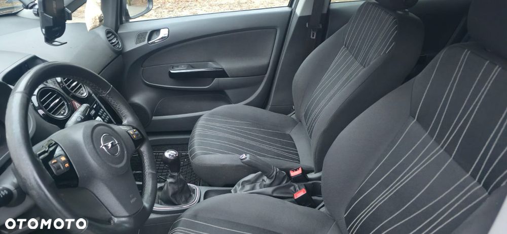Opel Corsa - 17
