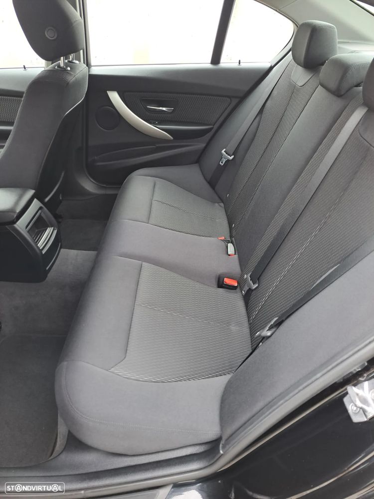 BMW 320 d - 34