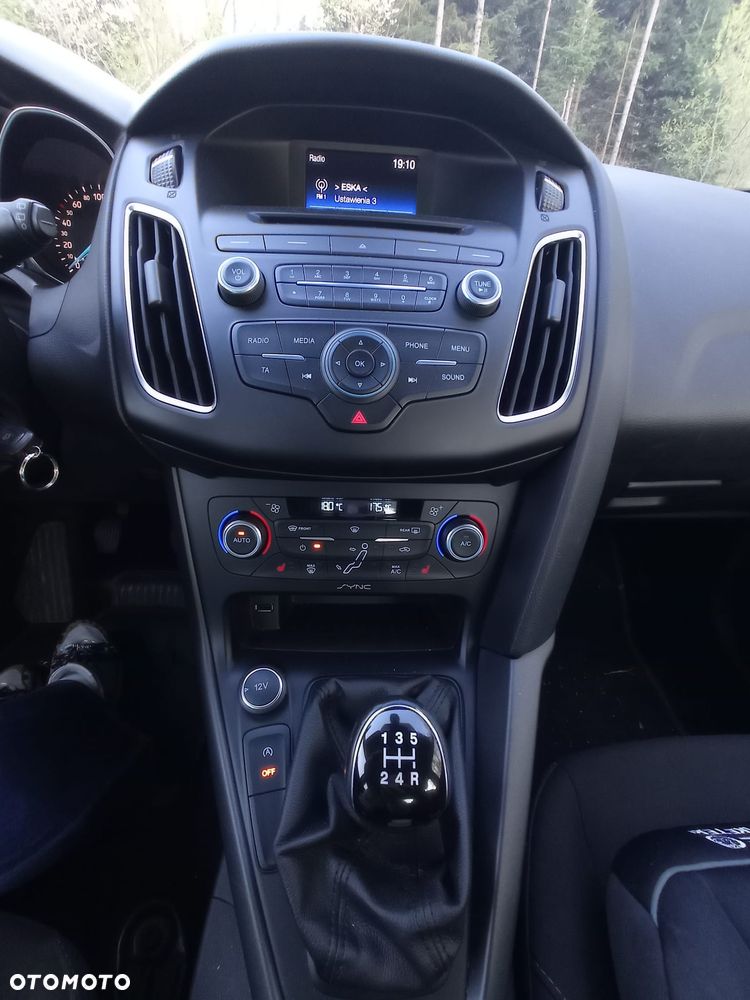 Ford Focus 1.0 EcoBoost Ambiente - 18