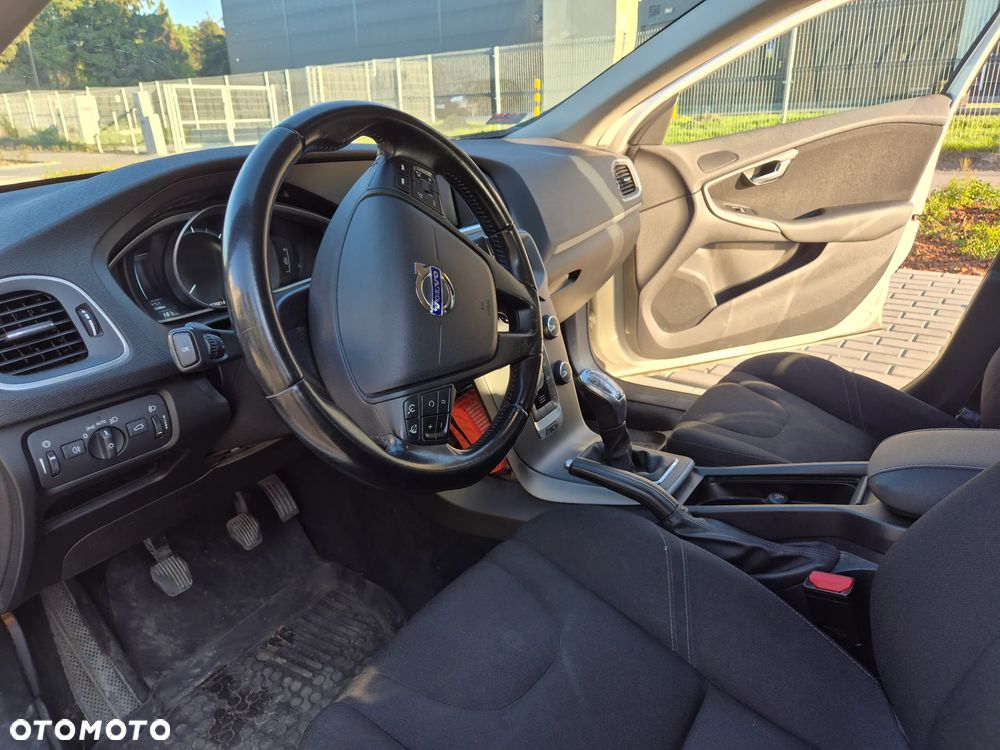 Volvo V40 - 22
