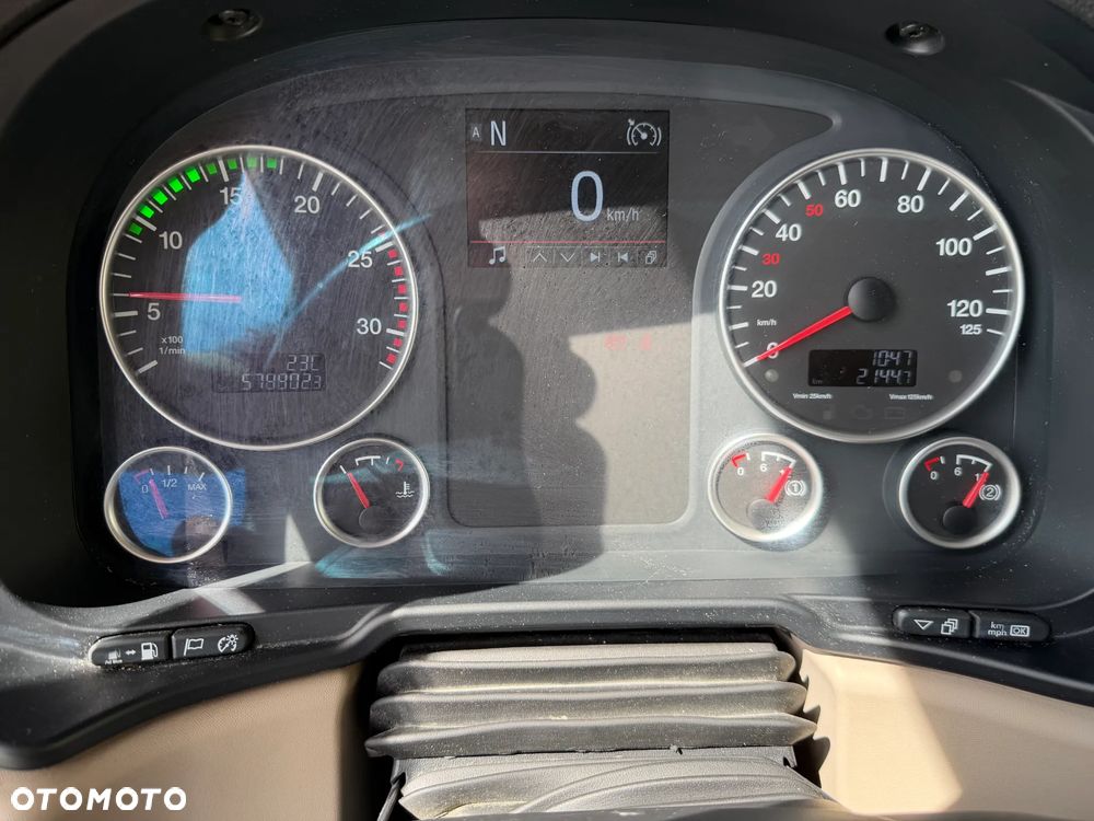 MAN TGX 26.500 6X2 + EURO6 + RETARDER - 20