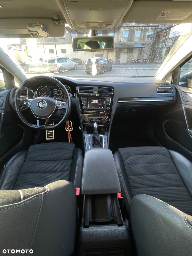 Volkswagen Golf Variant - 11