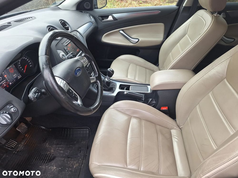 Ford Mondeo 2.0 TDCi Titanium - 13