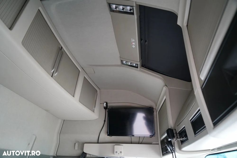 Volvo FH 500 / XXL / I-SAVE / LOWDECK / MEGA / I-PARK COOL / TV / JANTE DIN ALIAJ / CONTRACT DE REPARAȚIE POST-SERVICE - 35