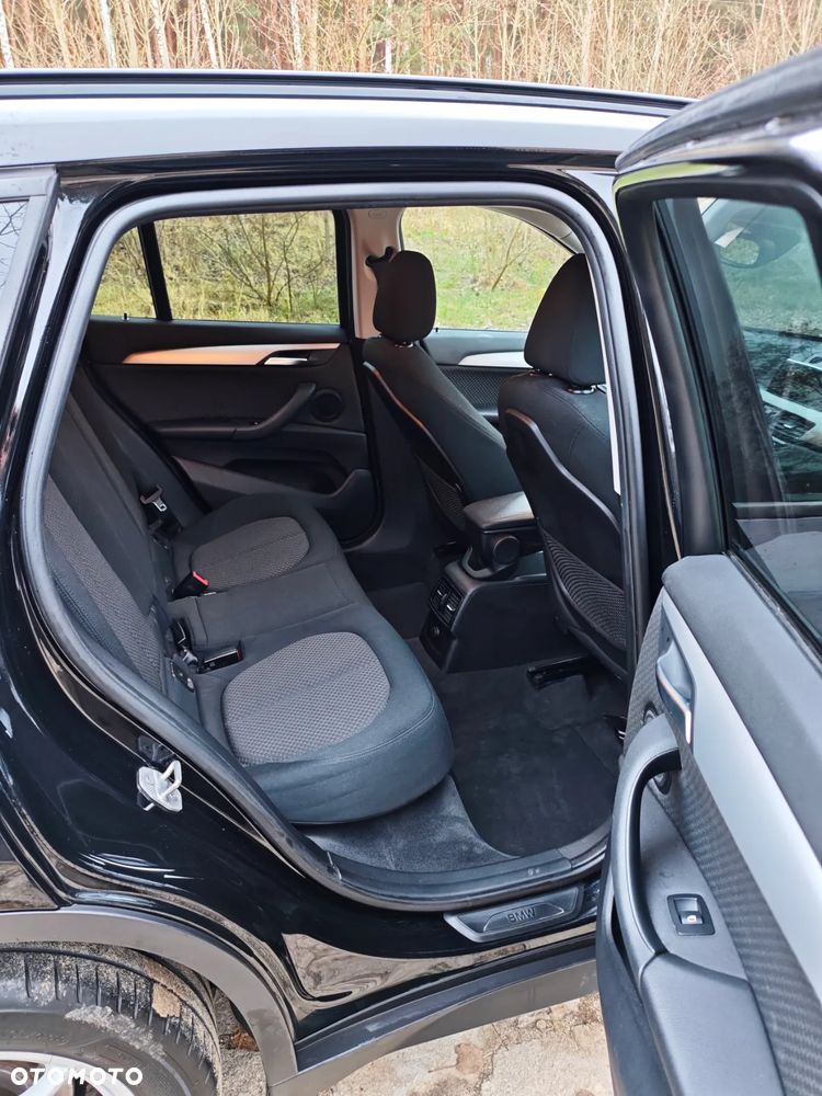 BMW X1 xDrive18d Advantage sport - 25