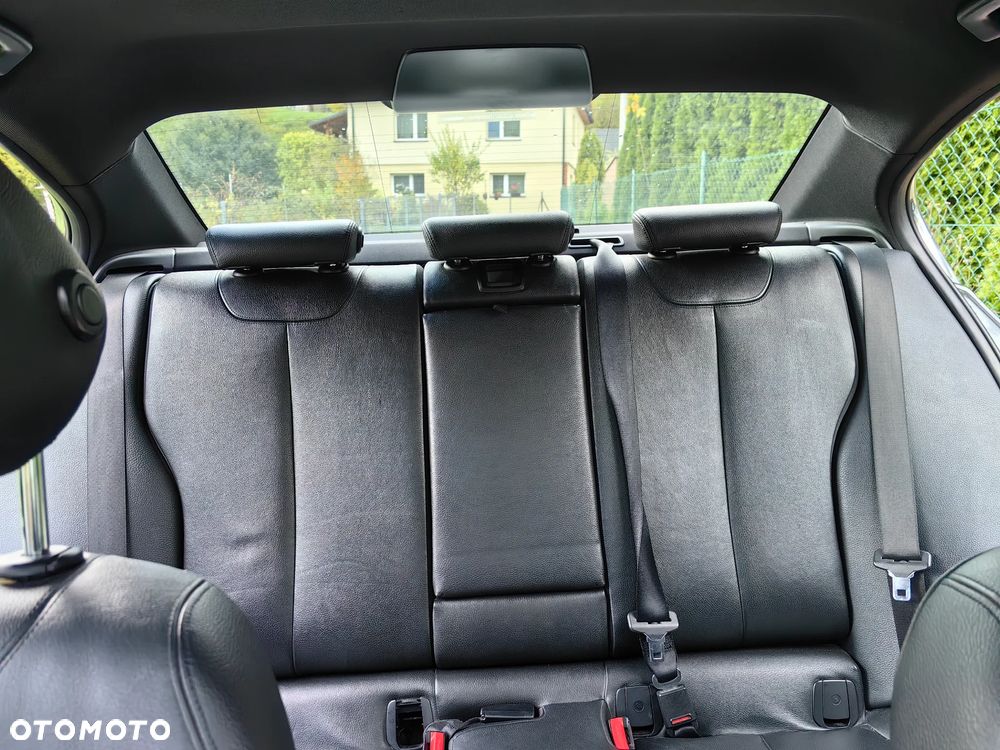 BMW Seria 3 320d Luxury Line - 15