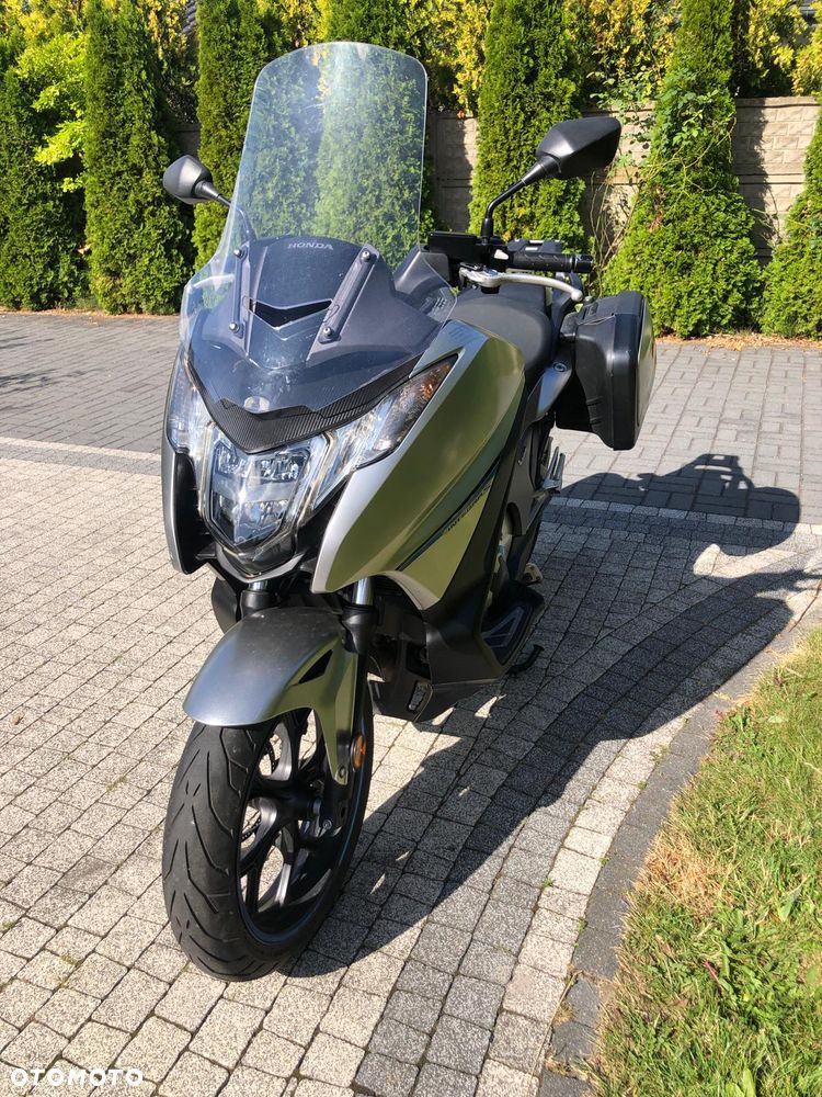 Honda VFR - 4