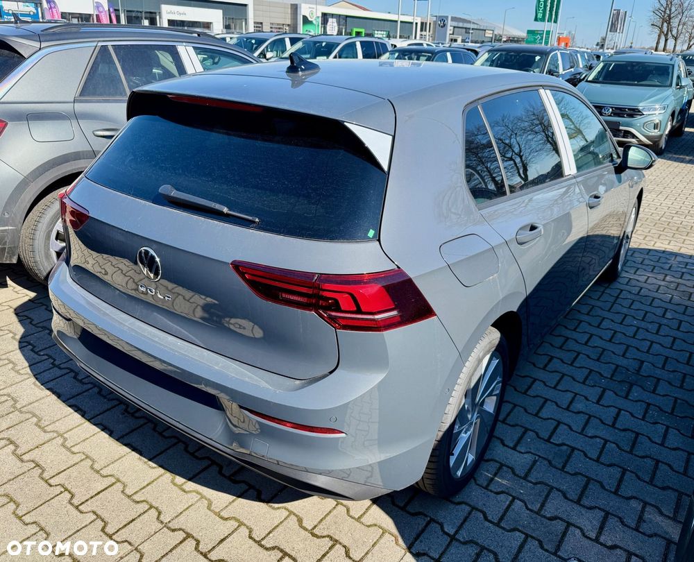 Volkswagen Golf - 5