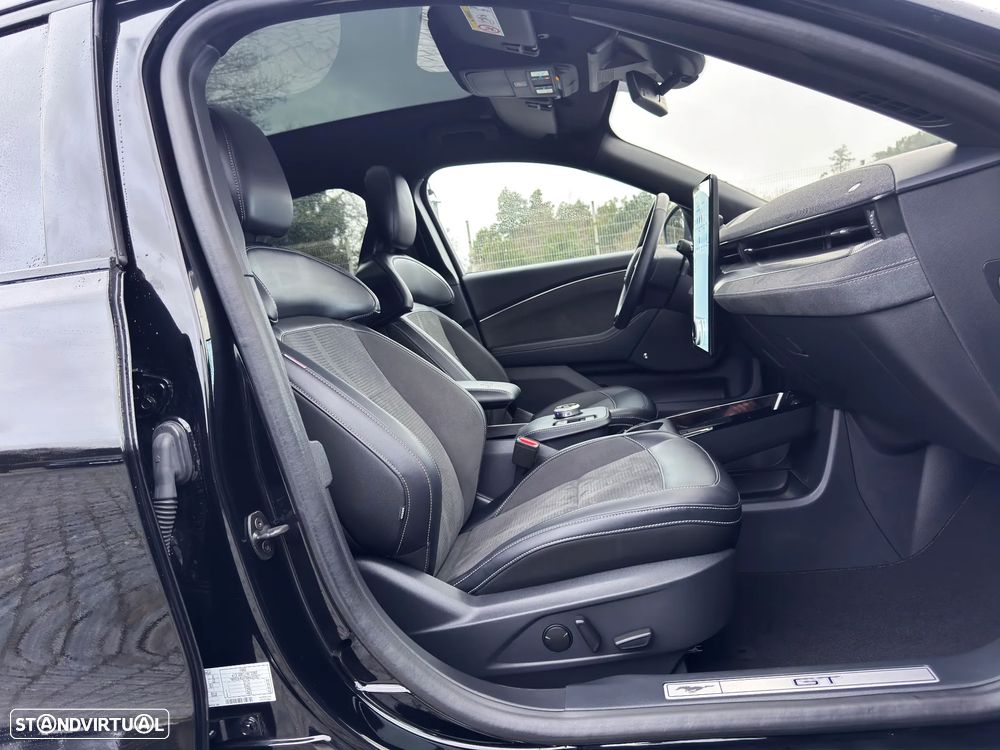 Ford Mustang Mach-E AWD GT - 40