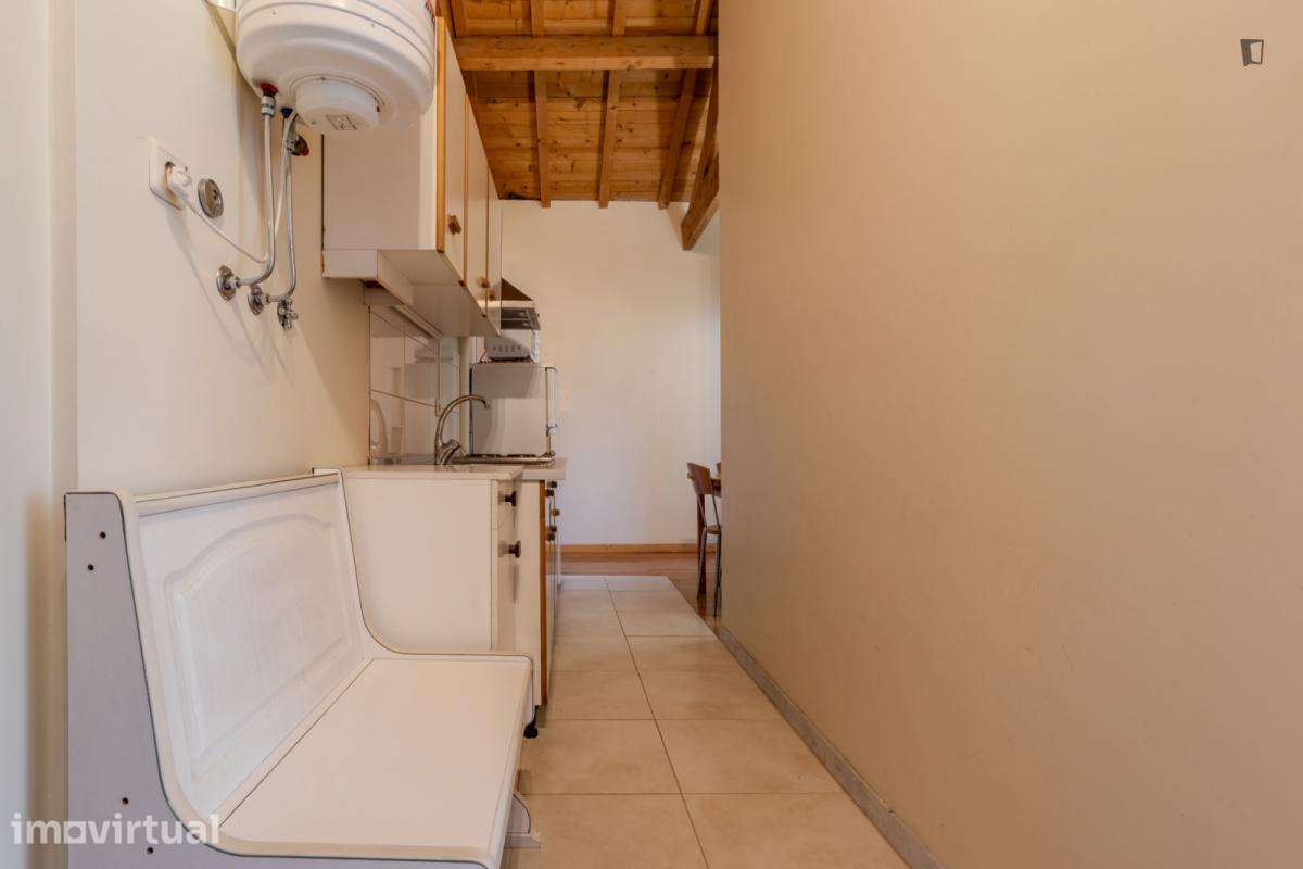 Apartamento com 2 quartos - localizado em Cedofeita Porto - Grande imagem: 2/7